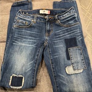 Cabi Slim Boyfriend Patchy jeans size 00